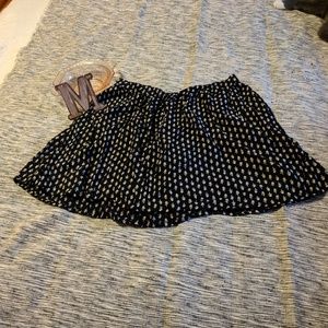 Lucky brand - Flowy, flirty Skirt - Size Large